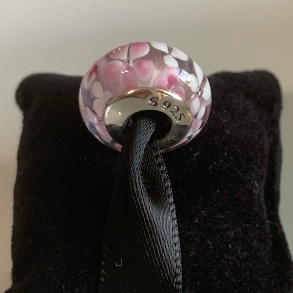 NEW 🌸#81-Murano Glass Bead Pink & White Flowers🌸 - Picture 4 of 8
